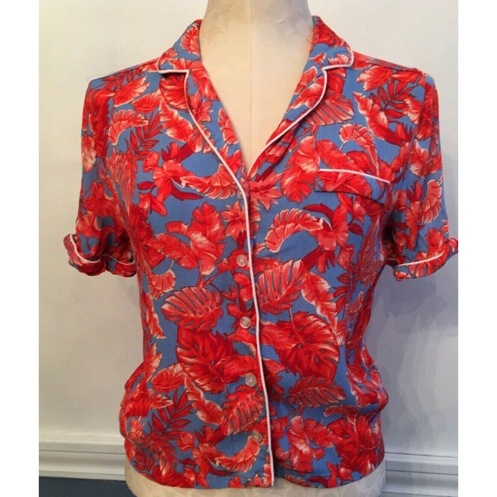 Medium Forever 21 Junior Women's Short Sleeve Button Down Hawaiian PJ Style Shir